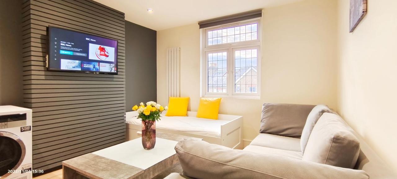 Апартаменти First Floor Flat 1 Northwood Лондон Екстер'єр фото