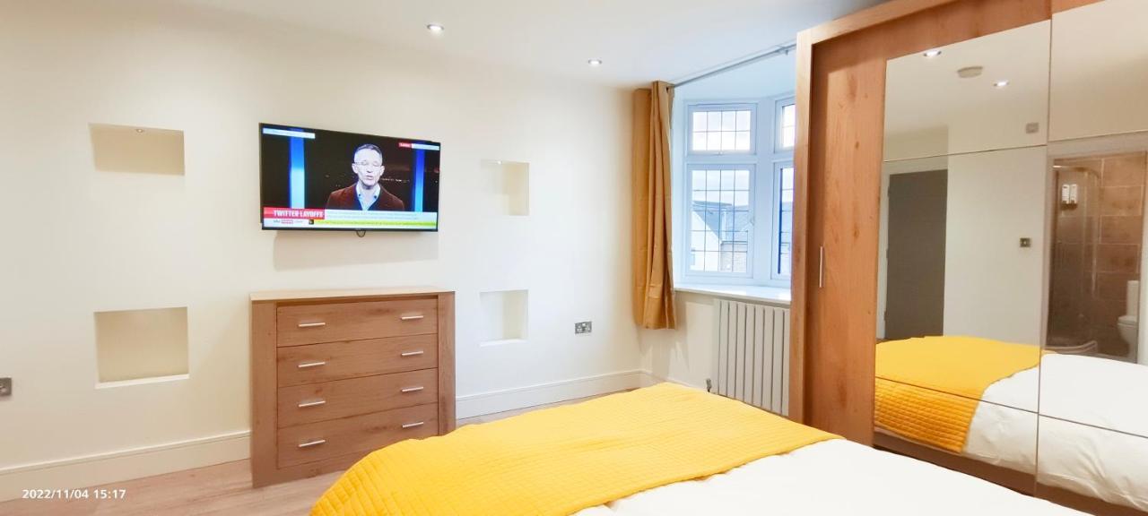 Апартаменти First Floor Flat 1 Northwood Лондон Екстер'єр фото