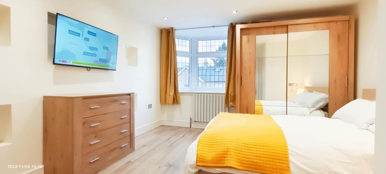 Апартаменти First Floor Flat 1 Northwood Лондон Екстер'єр фото